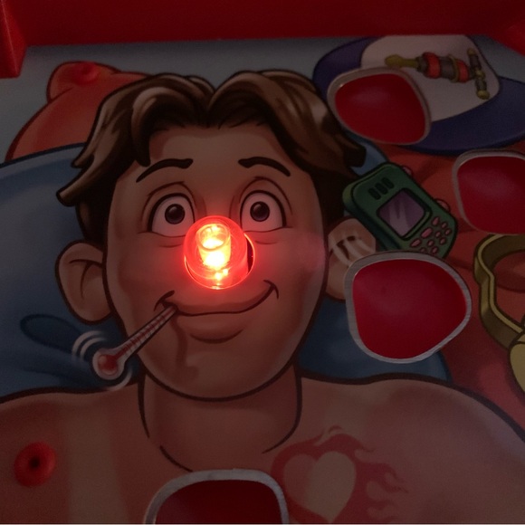 Operation Board Game 2013 Hasbro Tested Buzz & Nose Lights Up 100% Complete - Picture 9 of 16